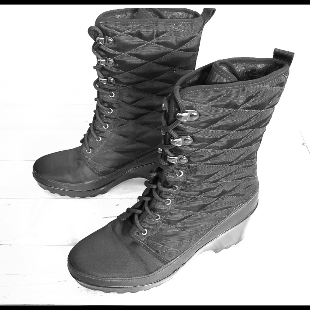 Rockport Lorraine quilted boots